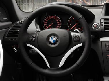 BMW 1 Series I (E82/E88) عملية فيس ليفت 2، كوبيه — عجلة القيادة