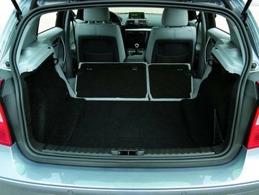 BMW 1 Series ط (E81/إي82/إي87/إي88)، هاتشباك 5 أبواب — حجرة الأمتعة
