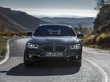 BMW 1 Series عملية فيس ليفت II (F20/F21)، هاتشباك 3 أبواب — منظر أمامي