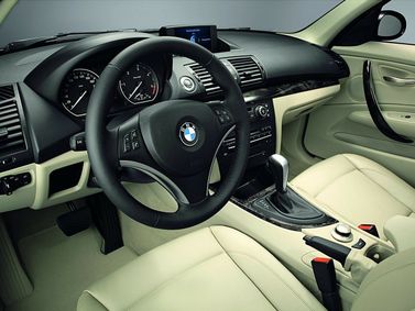 BMW 1 Series I (E81/E82/E87/E88) عملية فيس ليفت، هاتشباك 5 أبواب — منطقة السائق