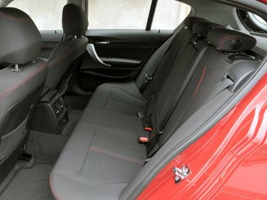BMW 1 Series II (F20/F21)، هاتشباك 5 أبواب — المقاعد الخلفية