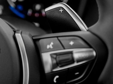BMW 1 Series المرحلة الثانية (F20/F21) فيس ليفت 2، هاتشباك 5 أبواب — تفصيل داخلي