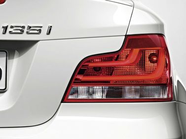 BMW 1 Series I (E82/E88) عملية فيس ليفت 2، كوبيه — المصباح الخلفي