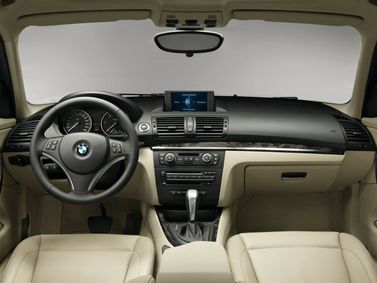 BMW 1 Series I (E81/E82/E87/E88) عملية فيس ليفت، هاتشباك 5 أبواب — لوحة القيادة