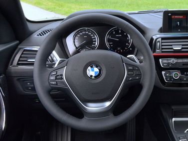 BMW 1 Series المرحلة الثانية (F20/F21) فيس ليفت 2، هاتشباك 3 أبواب — عجلة القيادة