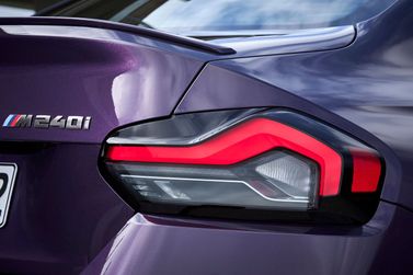 BMW 2 Series G42، كوبيه — المصباح الخلفي