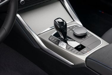 BMW 2 Series G42، كوبيه — محدد ناقل الحركة