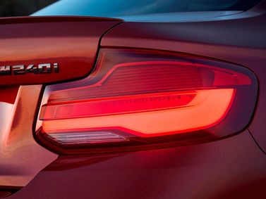BMW 2 Series عملية فيس ليفت F22، كوبيه — المصباح الخلفي