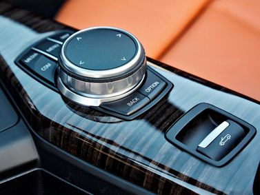 BMW 2 Series F22 Рестайлинг, Кабриолет — центральная консоль