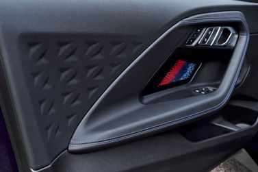 BMW 2 Series G42، كوبيه — تفصيل داخلي