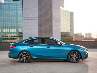 BMW 2 Series F44، سيدان Gran Coupe — منظر من الجانب الأيمن