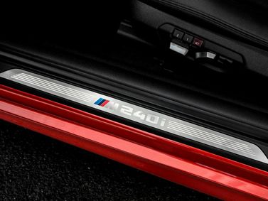 BMW 2 Series عملية فيس ليفت F22، كوبيه — تفصيل داخلي