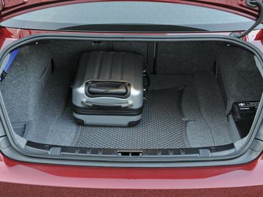 BMW 3 Series عملية فيس ليفت V (E90/E90/E91/E92/E93)، كوبيه — حجرة الأمتعة