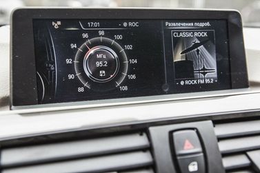 BMW 3 Series السادس (F3x)، سيدان — شاشة نظام المعلومات والترفيه
