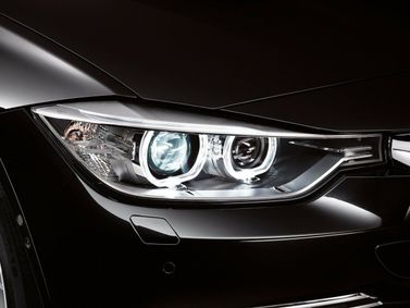 BMW 3 Series السادس (F3x)، سيدان — المصباح الأمامي