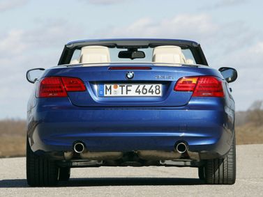 BMW 3 Series عملية فيس ليفت V (E90/E90/E91/E92/E93)، قابلة للتحويل — منظر خلفي