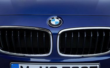 BMW 3 Series عملية فيس ليفت VI (F3x)، سيدان — شبكة المبرد