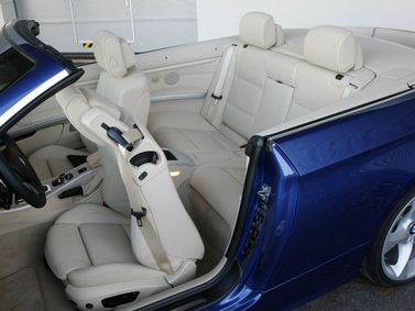 BMW 3 Series عملية فيس ليفت V (E90/E90/E91/E92/E93)، قابلة للتحويل — منظر عام للمقصورة