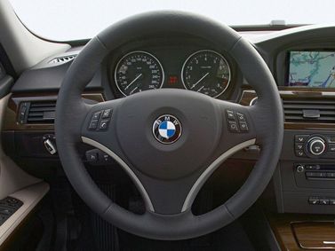 BMW 3 Series عملية فيس ليفت V (E90/E90/E91/E92/E93)، واجون 5 أبواب — عجلة القيادة