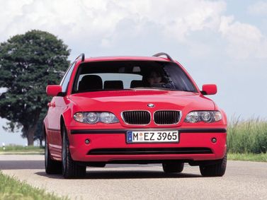 BMW 3 Series IV (E46) Рестайлинг, Универсал 5 дв. — вид спереди