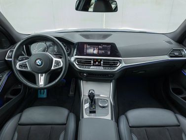 BMW 3 Series سابعاً (G2x)، سيدان — لوحة القيادة
