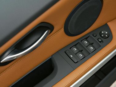 BMW 3 Series عملية فيس ليفت V (E90/E90/E91/E92/E93)، واجون 5 أبواب — تفصيل داخلي
