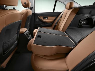 BMW 3 Series السادس (F3x)، سيدان — المقاعد الخلفية