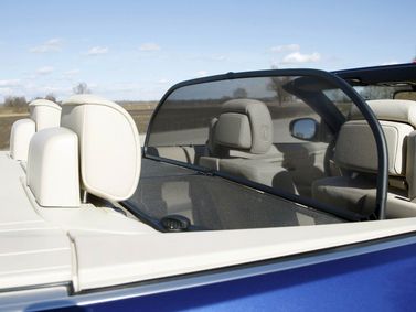 BMW 3 Series عملية فيس ليفت V (E90/E90/E91/E92/E93)، قابلة للتحويل — منظر عام للمقصورة