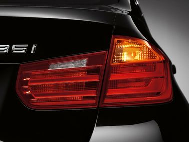 BMW 3 Series السادس (F3x)، سيدان — المصباح الخلفي