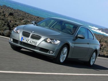 BMW 3 Series V (e90/e90/e91/e92/e93)، كوبيه — منظر أمامي أيسر