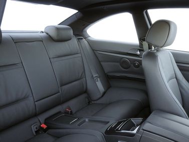 BMW 3 Series عملية فيس ليفت V (E90/E90/E91/E92/E93)، كوبيه — المقاعد الخلفية