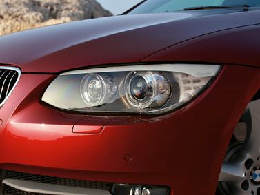BMW 3 Series عملية فيس ليفت V (E90/E90/E91/E92/E93)، كوبيه — المصباح الأمامي