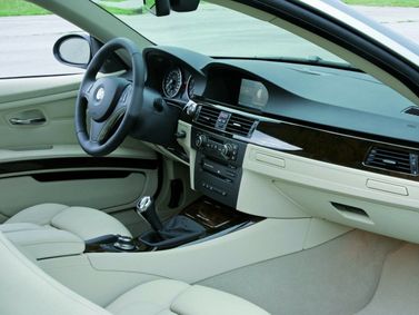 BMW 3 Series V (e90/e90/e91/e92/e93)، كوبيه — لوحة القيادة