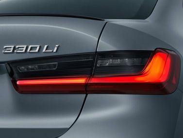 BMW 3 Series عملية فيس ليفت VII (G2x)، سيدان Long — المصباح الخلفي