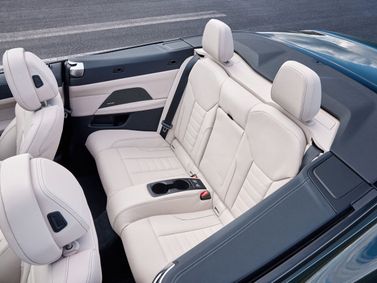 BMW 4 Series ز 22، ز 23، ز 26، قابلة للتحويل — المقاعد الخلفية