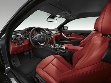 BMW 4 Series ف32/ف33/ف36، كوبيه — منطقة السائق