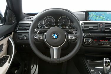 BMW 4 Series ف32/ف33/ف36، ليفتباك Gran Coupe — منطقة السائق