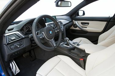 BMW 4 Series ف32/ف33/ف36، ليفتباك Gran Coupe — منطقة السائق