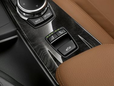 BMW 4 Series ف32/ف33/ف36، قابلة للتحويل — الكونسول الوسطي