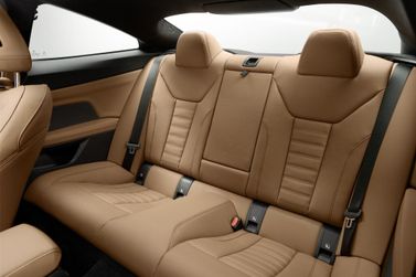 BMW 4 Series ز 22، ز 23، ز 26، كوبيه — المقاعد الخلفية