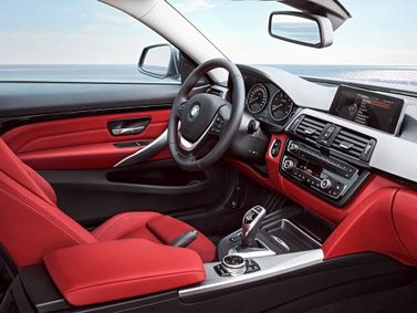 BMW 4 Series ف32/ف33/ف36، كوبيه — منطقة السائق