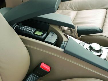 BMW 5 Series V (E60/E61)، واجون 5 أبواب — الكونسول الوسطي