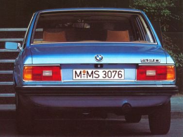 BMW 5 Series I (E12) فيس ليفت، سيدان — منظر خلفي