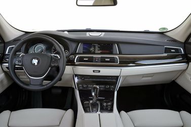 BMW 5 Series عملية فيس ليفت VI (F10/F11/F07)، ليفتباك Gran Turismo — لوحة القيادة