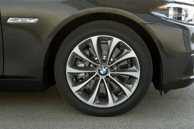 BMW 5 Series عملية فيس ليفت VI (F10/F11/F07)، واجون 5 أبواب — جنط العجلة
