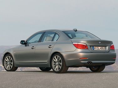 BMW 5 Series عملية فيس ليفت V (E60/E61)، سيدان — منظر خلفي أيمن