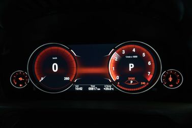 BMW 5 Series عملية فيس ليفت VI (F10/F11/F07)، ليفتباك Gran Turismo — لوحة العدادات