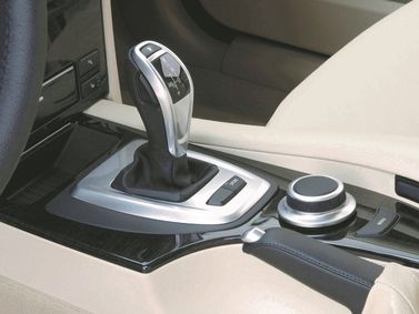 BMW 5 Series عملية فيس ليفت V (E60/E61)، سيدان — محدد ناقل الحركة