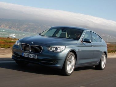 BMW 5 Series السادس (ف10/ف11/ف07)، ليفتباك Gran Turismo — منظر أمامي أيمن