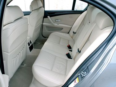 BMW 5 Series عملية فيس ليفت V (E60/E61)، سيدان — المقاعد الخلفية